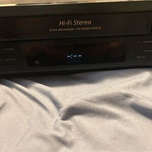 Sony Hi-Fi Stereo System with Black Finish VCR
